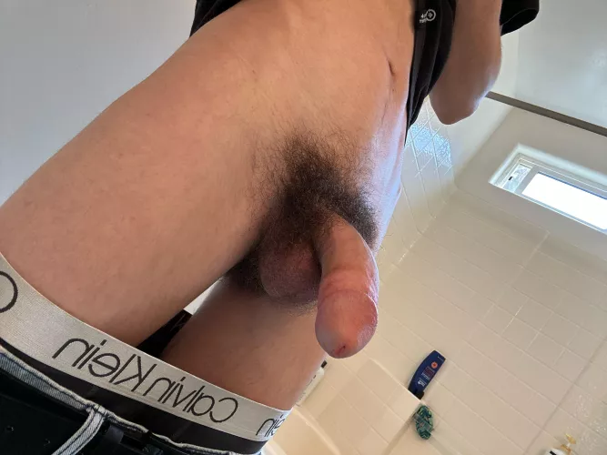 19 getting a lil to hairy 😅