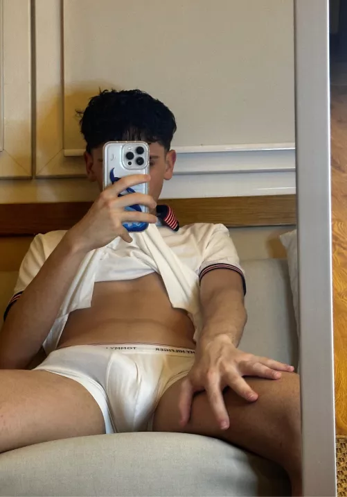 [19] how u see my bulge ?