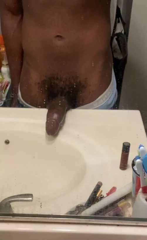 19M BBC In need of some big butt bottoms 