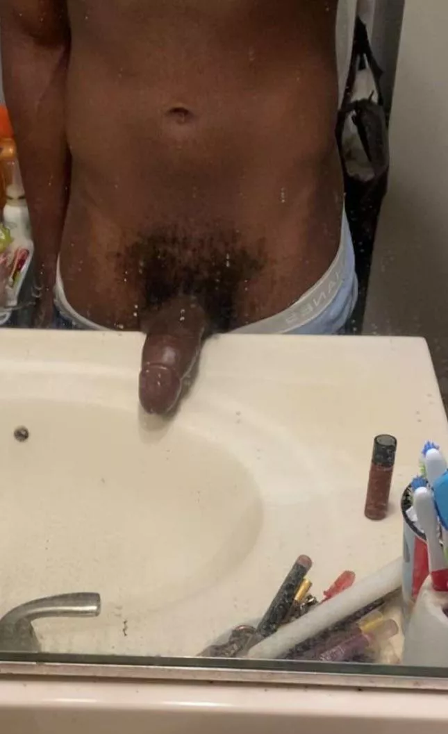 19M BBC In need of some big butt bottoms 