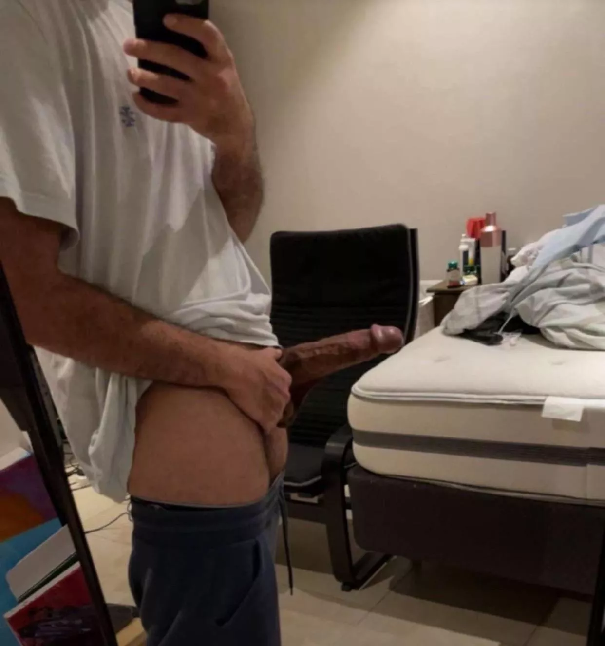 23 M (bull) zoekt graag een koppel (MF) voor Trio.  Hotwife ook welkom !🤗 