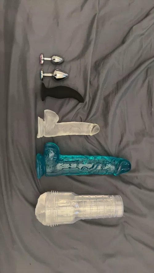 24M looking for someone to share my toys with, or watch me use them