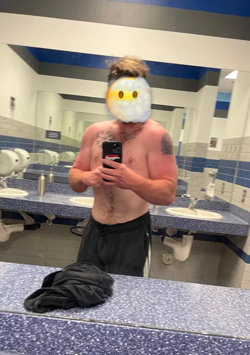 25 [M4F] be gentle, it’s my first time