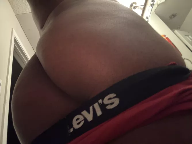 25 [m4m] dallas tx can i suck that dick when my ass is in the air. want to oil my fat ass while i drain you 