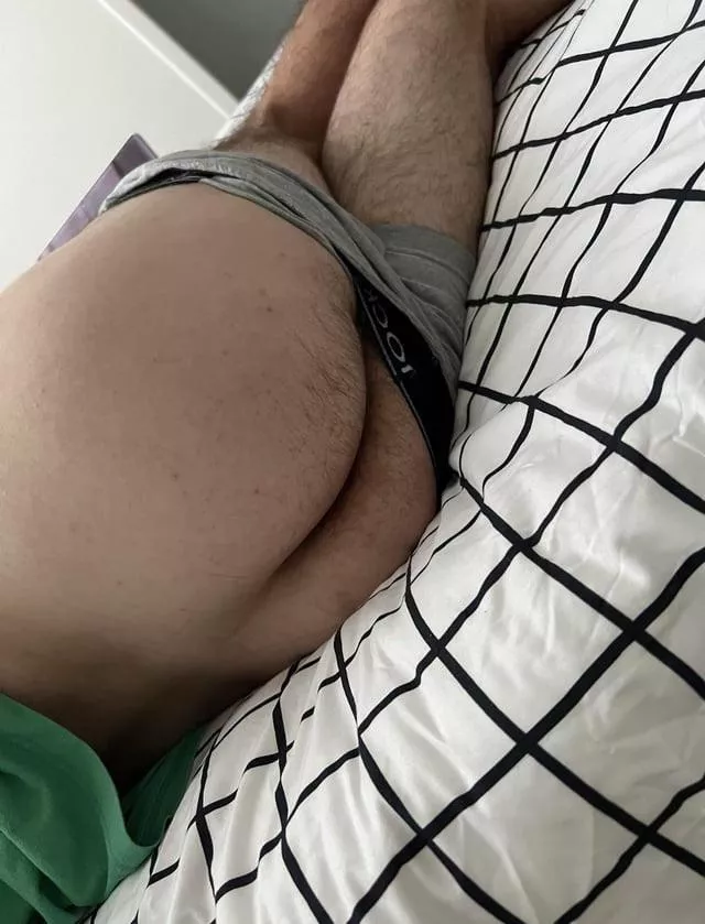 26M, bi sub/cuck looking for longterm bro/bull/dom - read more below