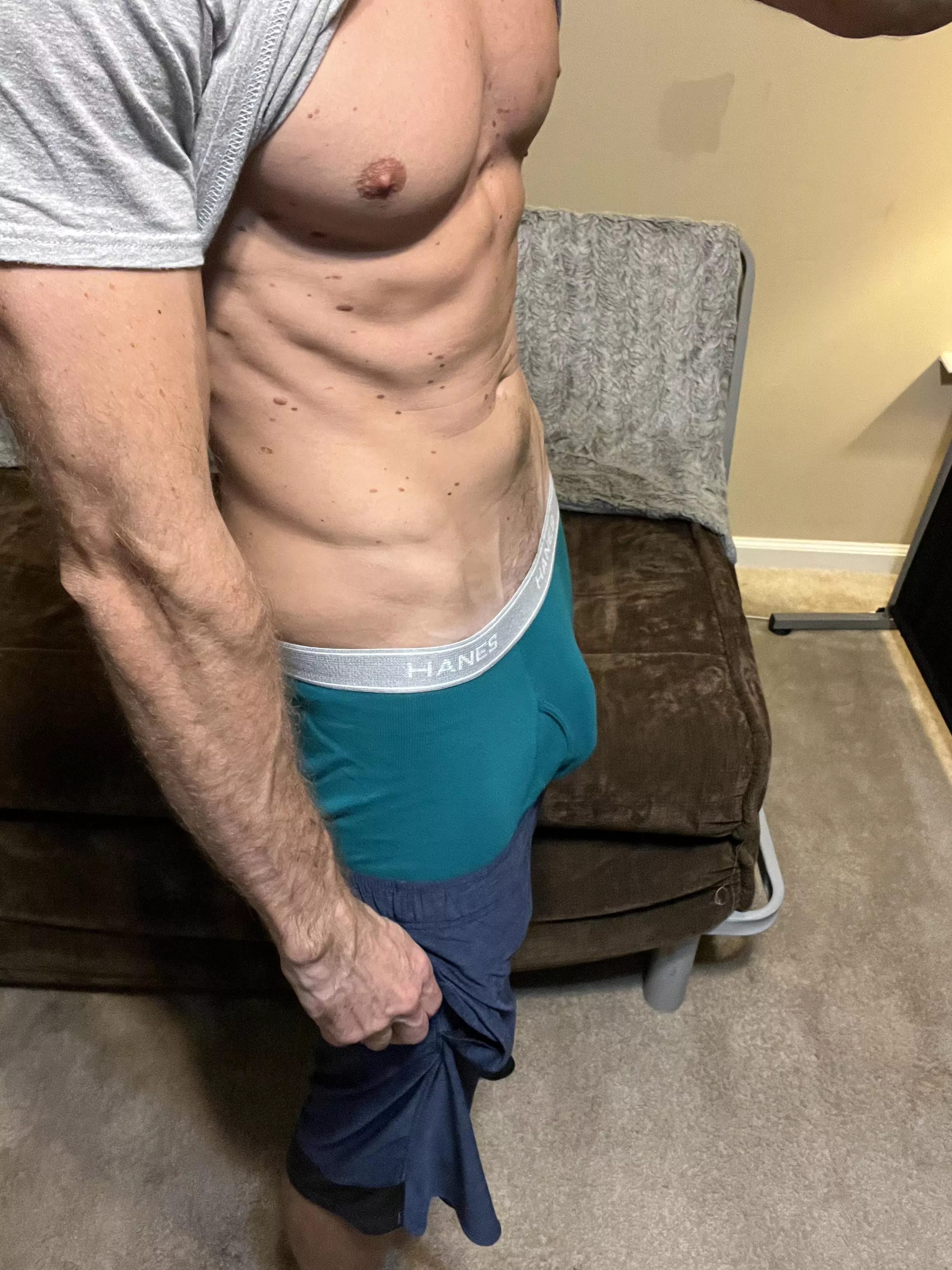 (29) wish I knew a nice guy who would suck me off rn