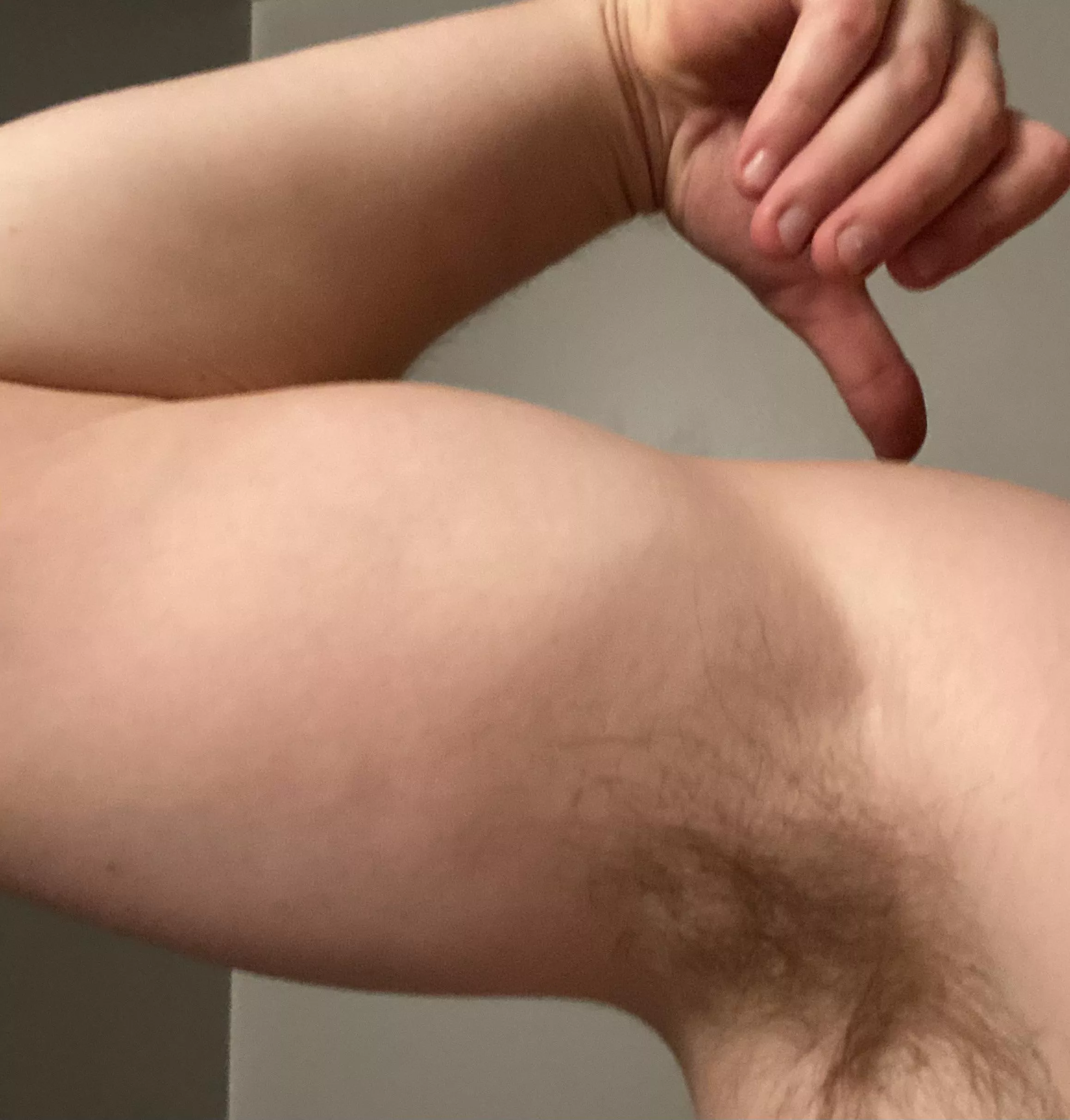 [30] Any bottoms want to mess around?