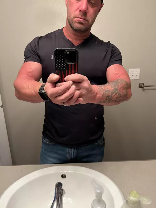 42 separated looking for regular couples to play with. Bismarck 