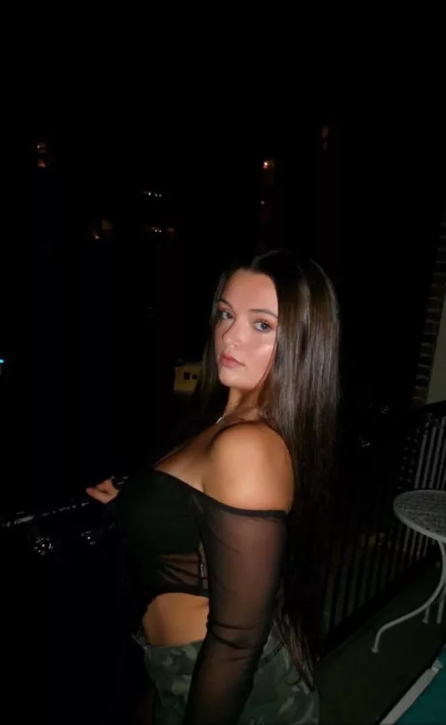 A goddess you would sacrifice everything for 