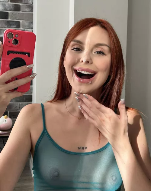 A little slut for cum on a happy face