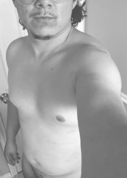 About me, 27 M, muscular dad bod figure. Confident and happy :)