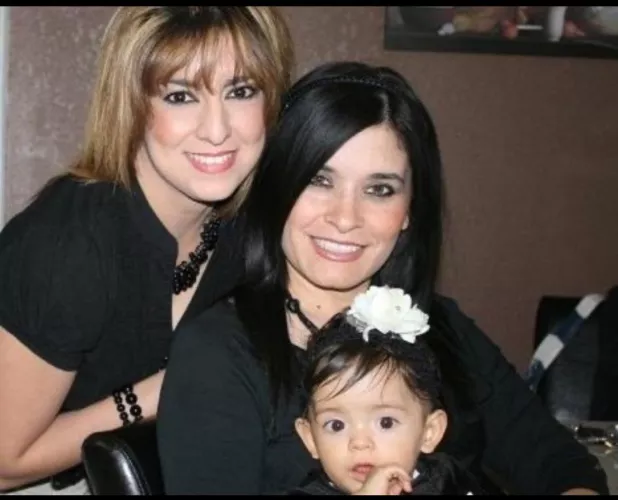 Angela Vega (widow of Heriberto Lazcano Lazcano/El Lazca) and Maribel Diaz (ex-gf of Miguel Angel Treviño Morales/Z40 with their daughter Angelita) 