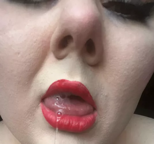 Any straight or curious guys wanna host me? 