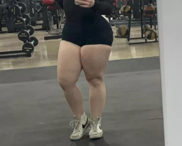 Anyone like thick gym girlies ;)