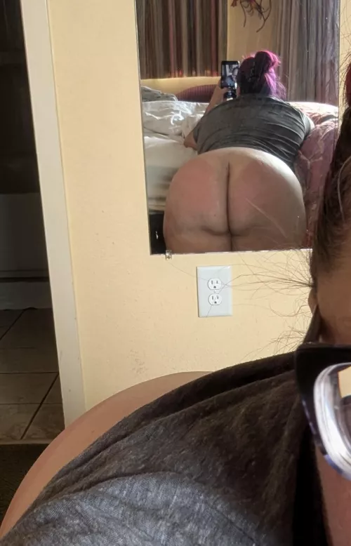 Burt Cheeks! ☀️🍑