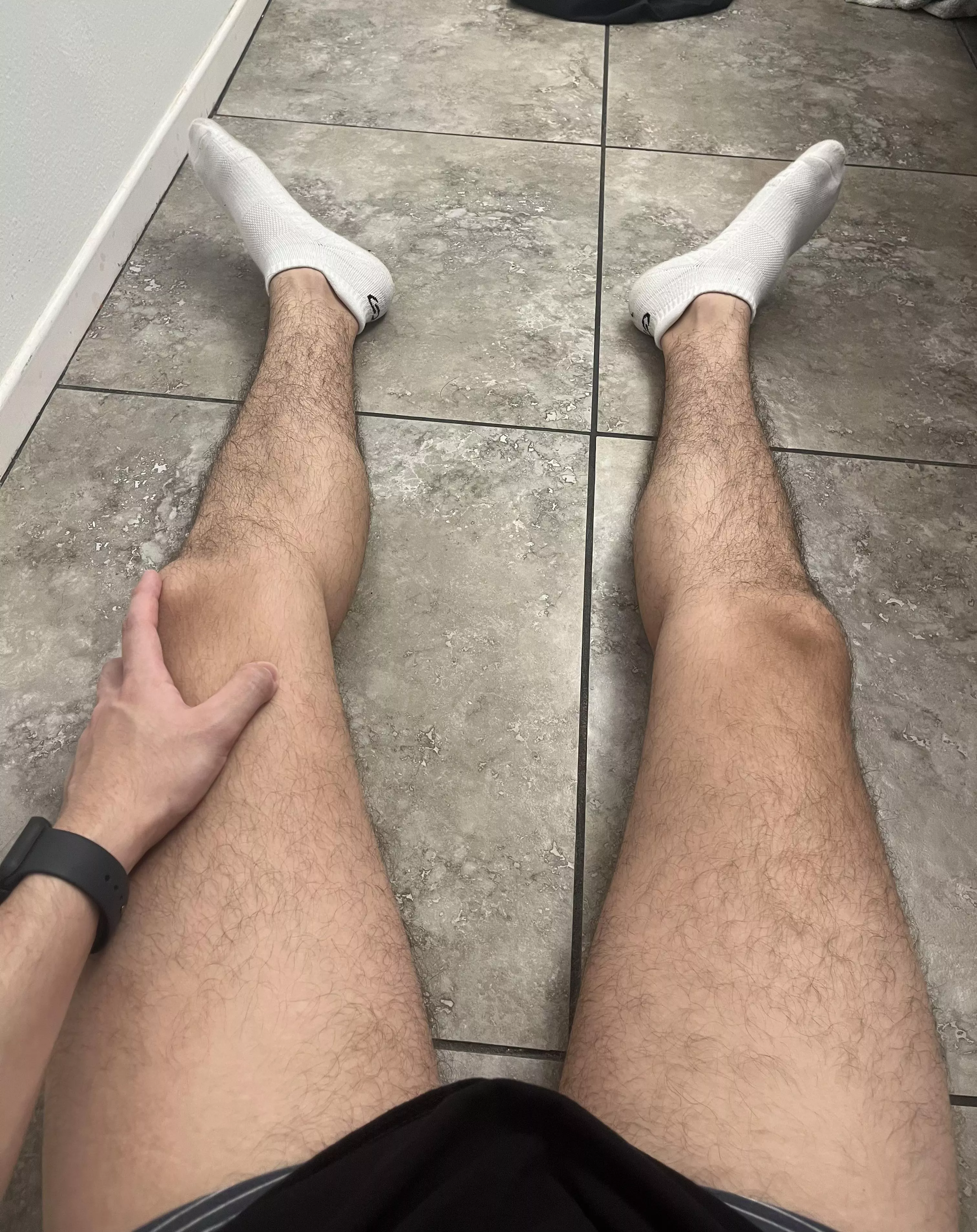 Can’t believe I use to shave my legs in high school. Now I just want to bury someones face between them.