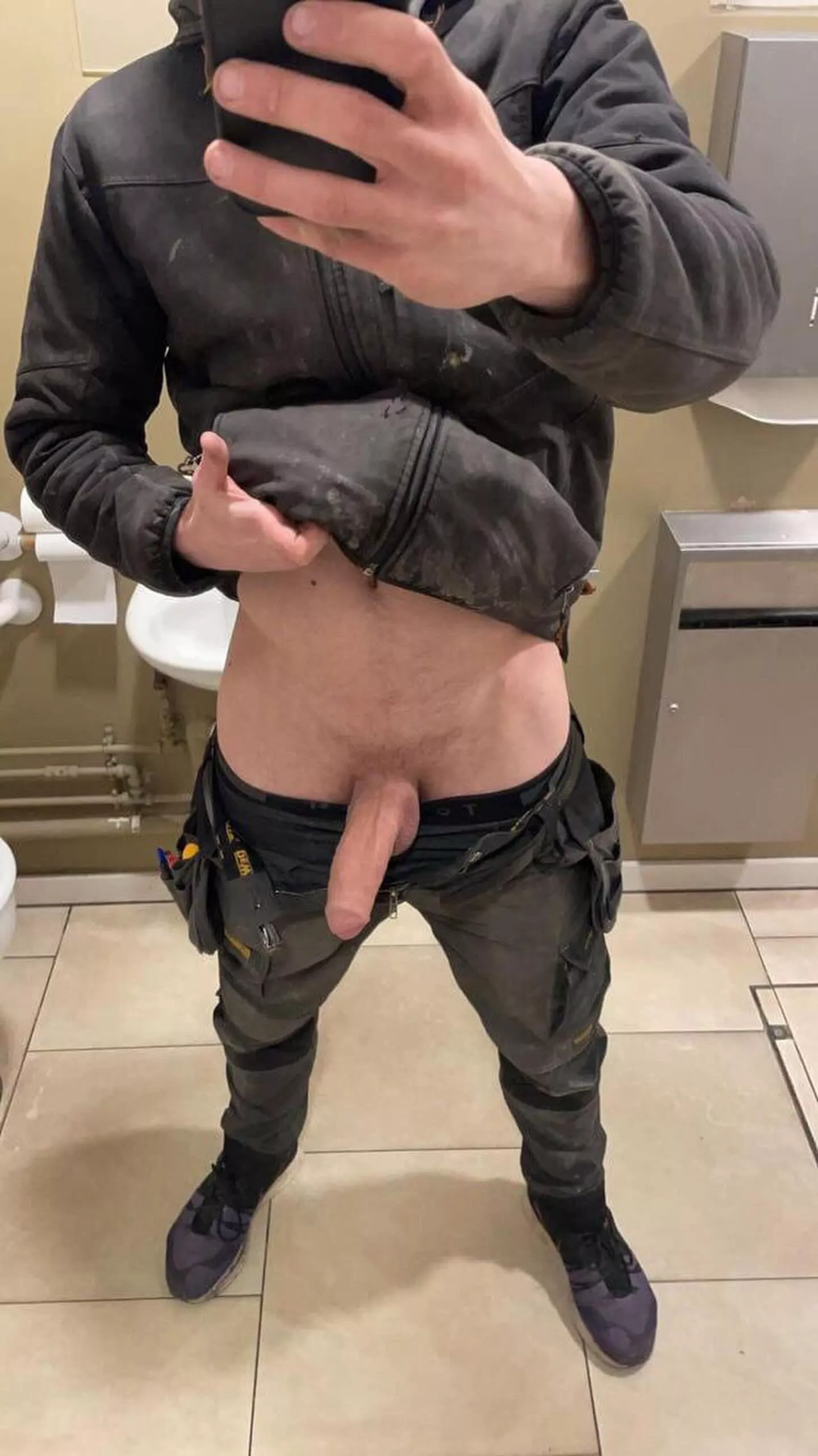 Comment yeah if you wanna see me getting hard 