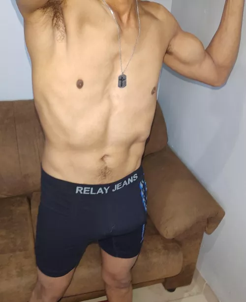 Cum smell my sweaty gym pits and pants