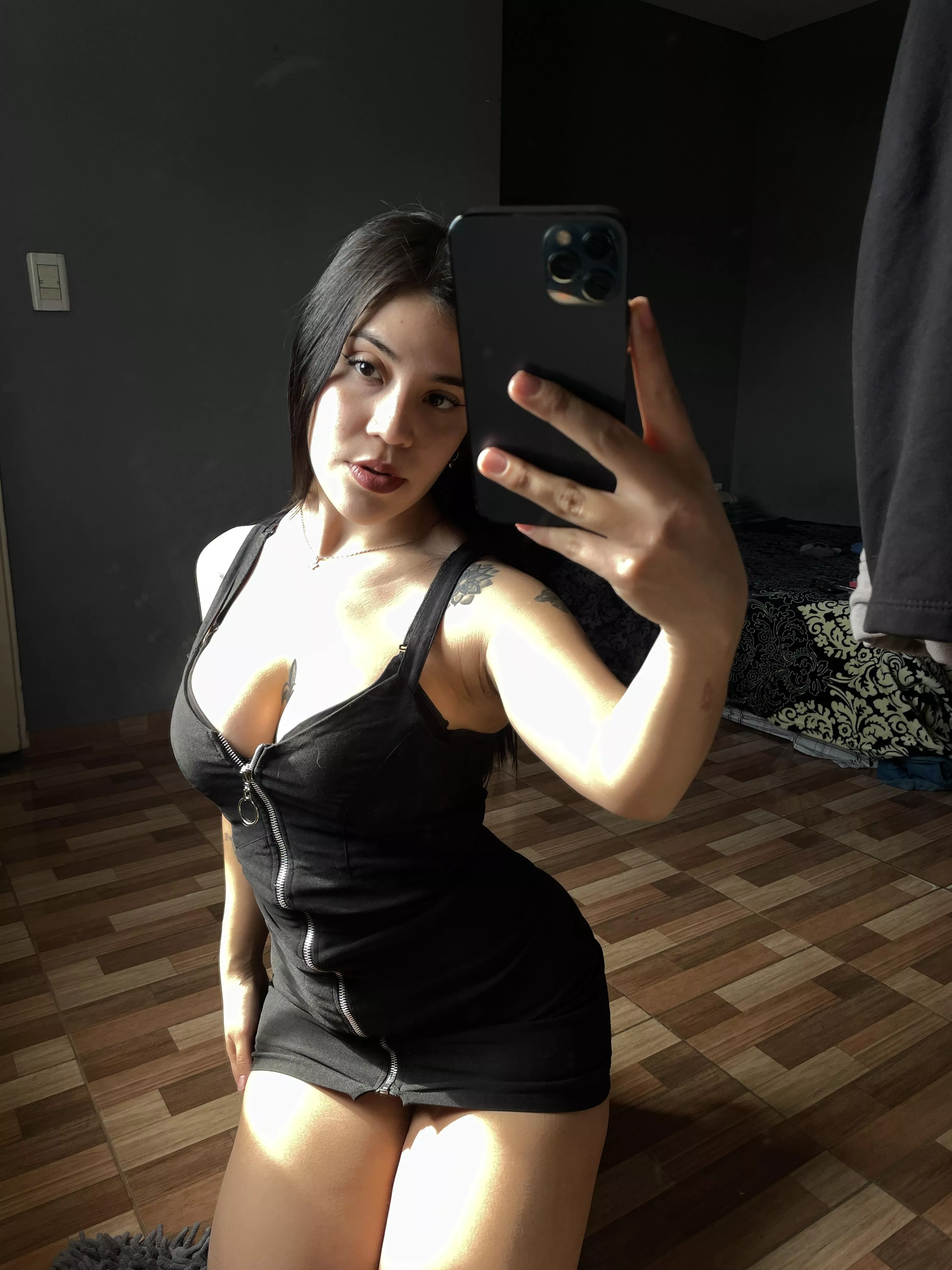 Do i look like a dark feminine goddes energy o white one? :)