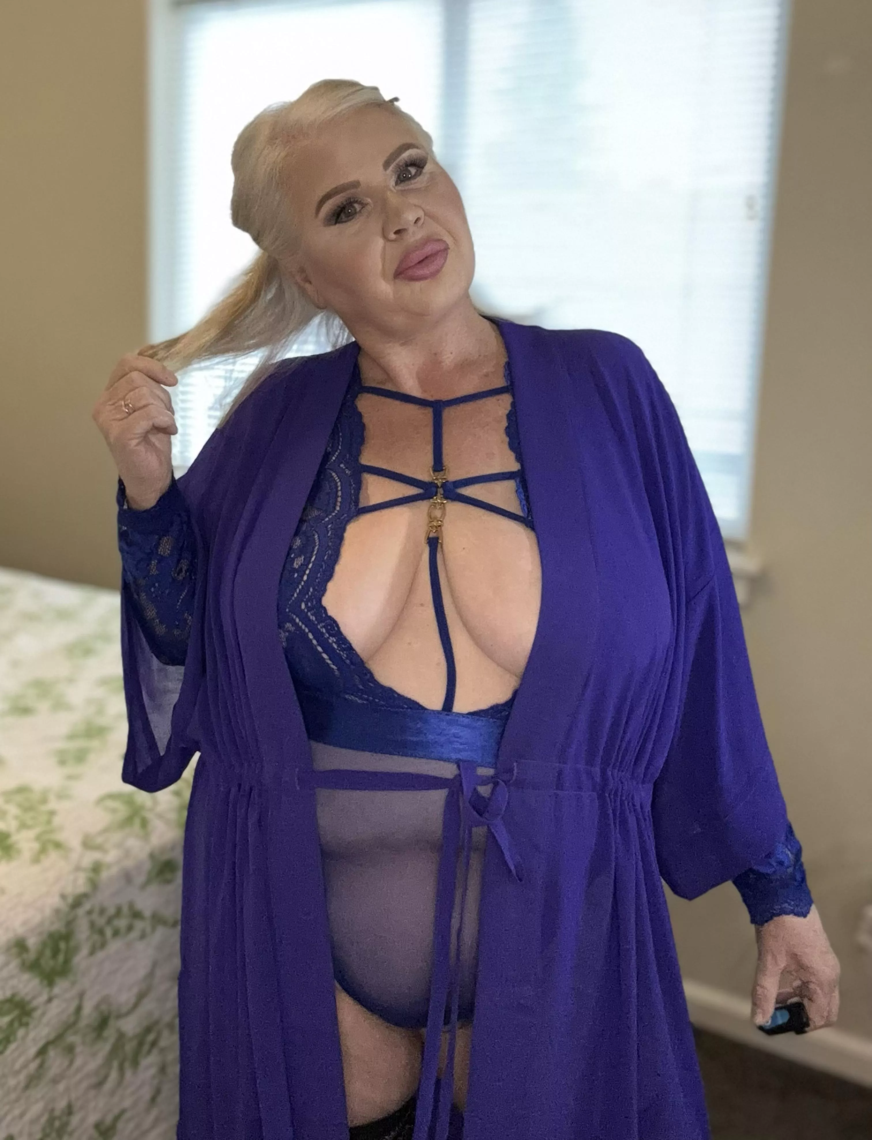 Do you like me in blue 🐱