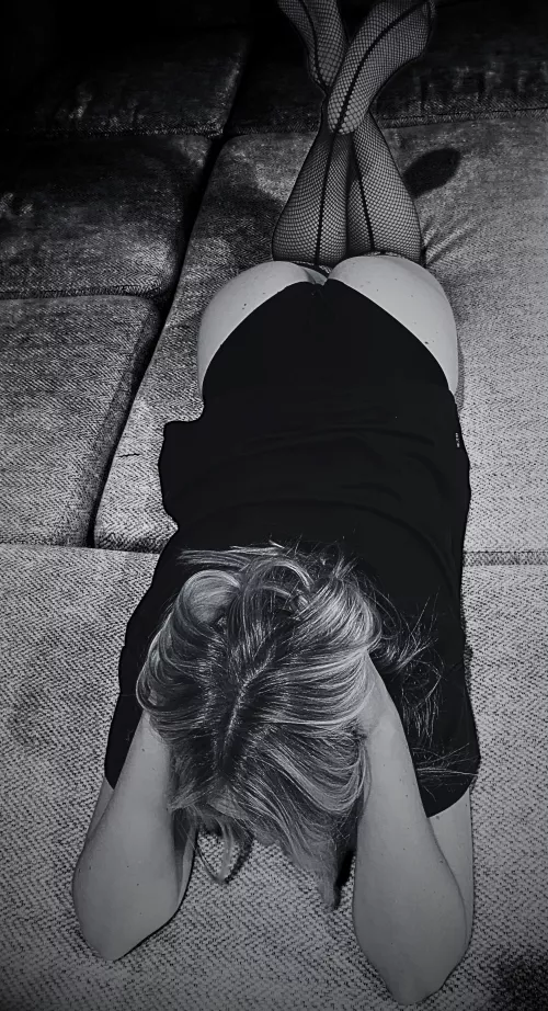 Even tho you don’t see my face, I promise I’m pretty 