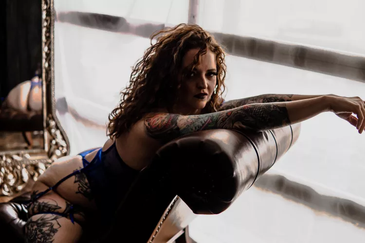 feels like medusas gaze