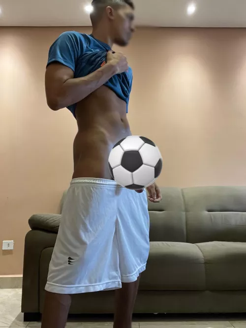 Footballer, come and watch me take my clothes off ⚽🔥