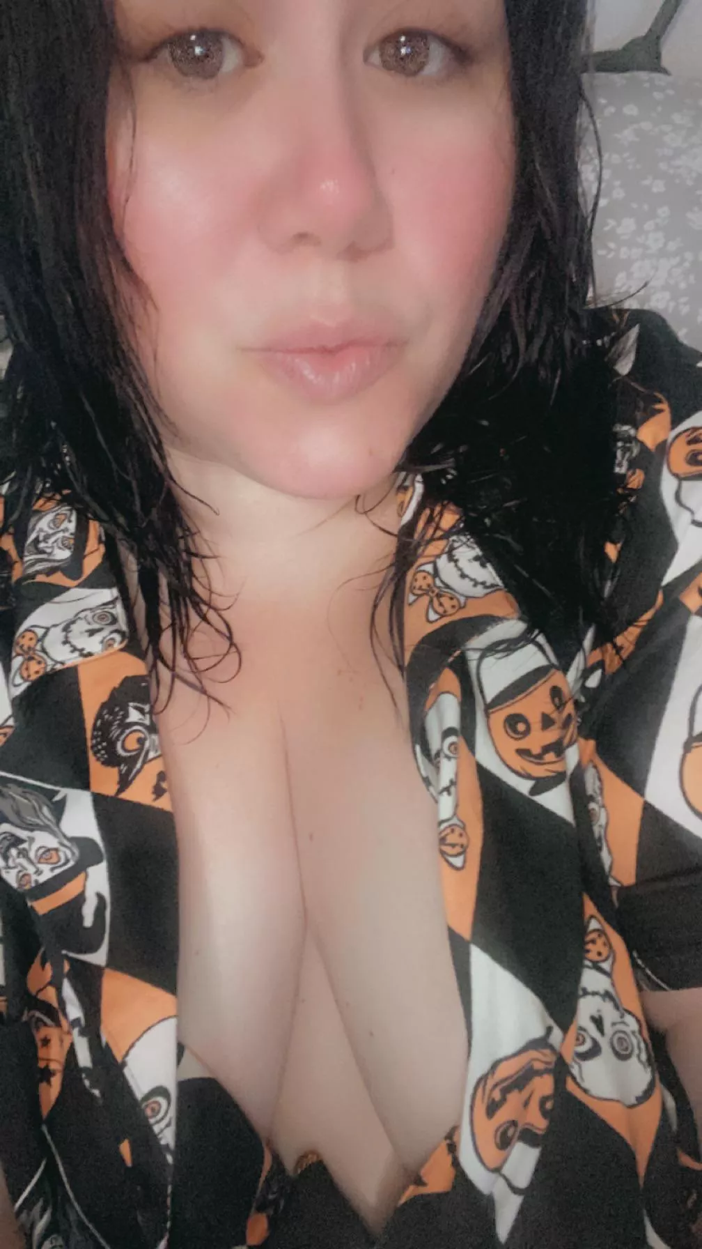 Freshly showered! Sad it isn’t Friday yet 