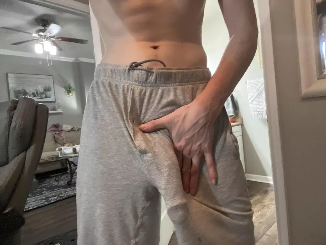 Grey sweatpants work wonders
