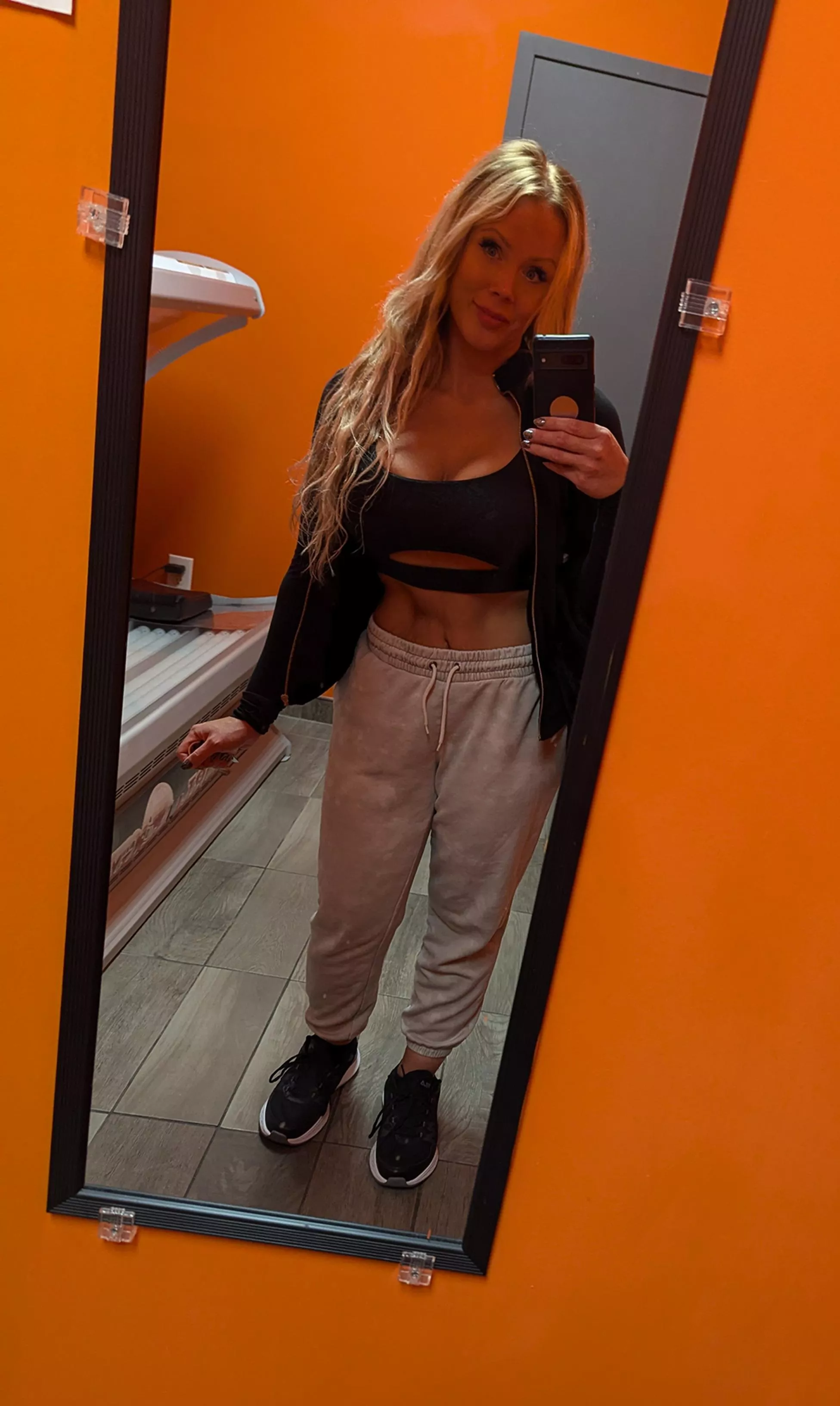 Gym & tanning complete my day 