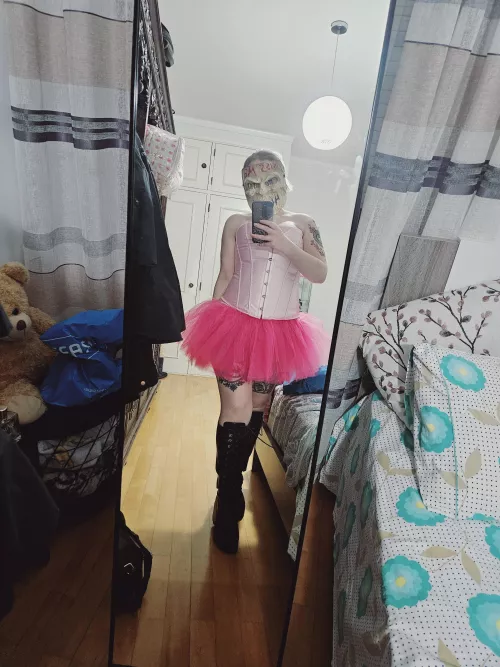 Here comes your candy girl