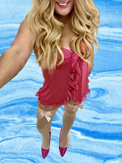 I created a separate account at u/katesanaughtygirl for NSFW pics, if anyone is inclined to check it out 😊