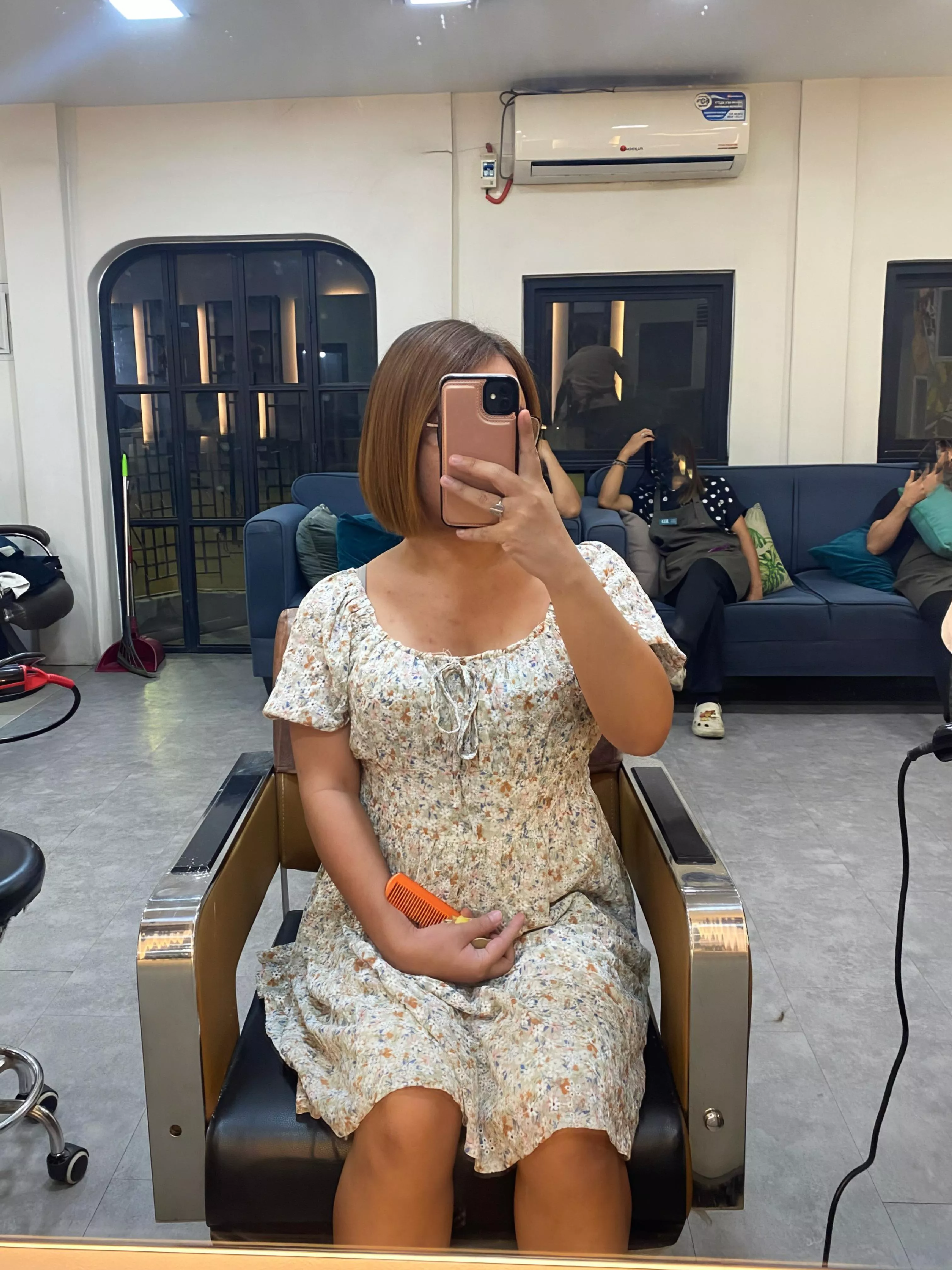 I decided to have a new haircut does it looks good on me