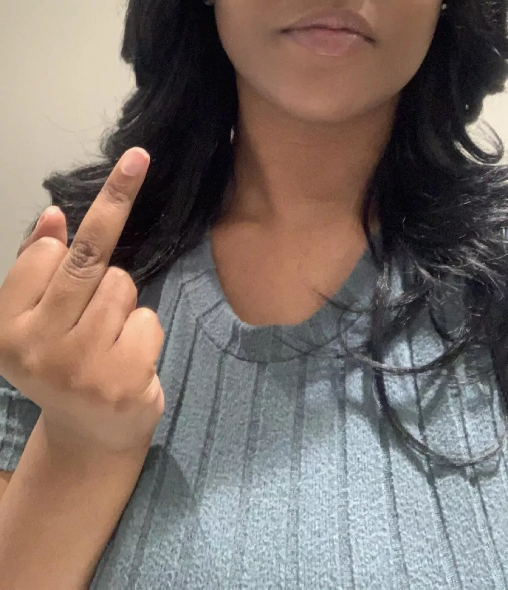 I don’t entertain broke subs. Send tribute or enjoy the silence and this middle finger.