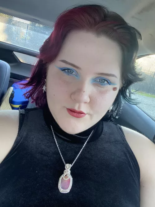 I know, I’m absolutely stunning 😌