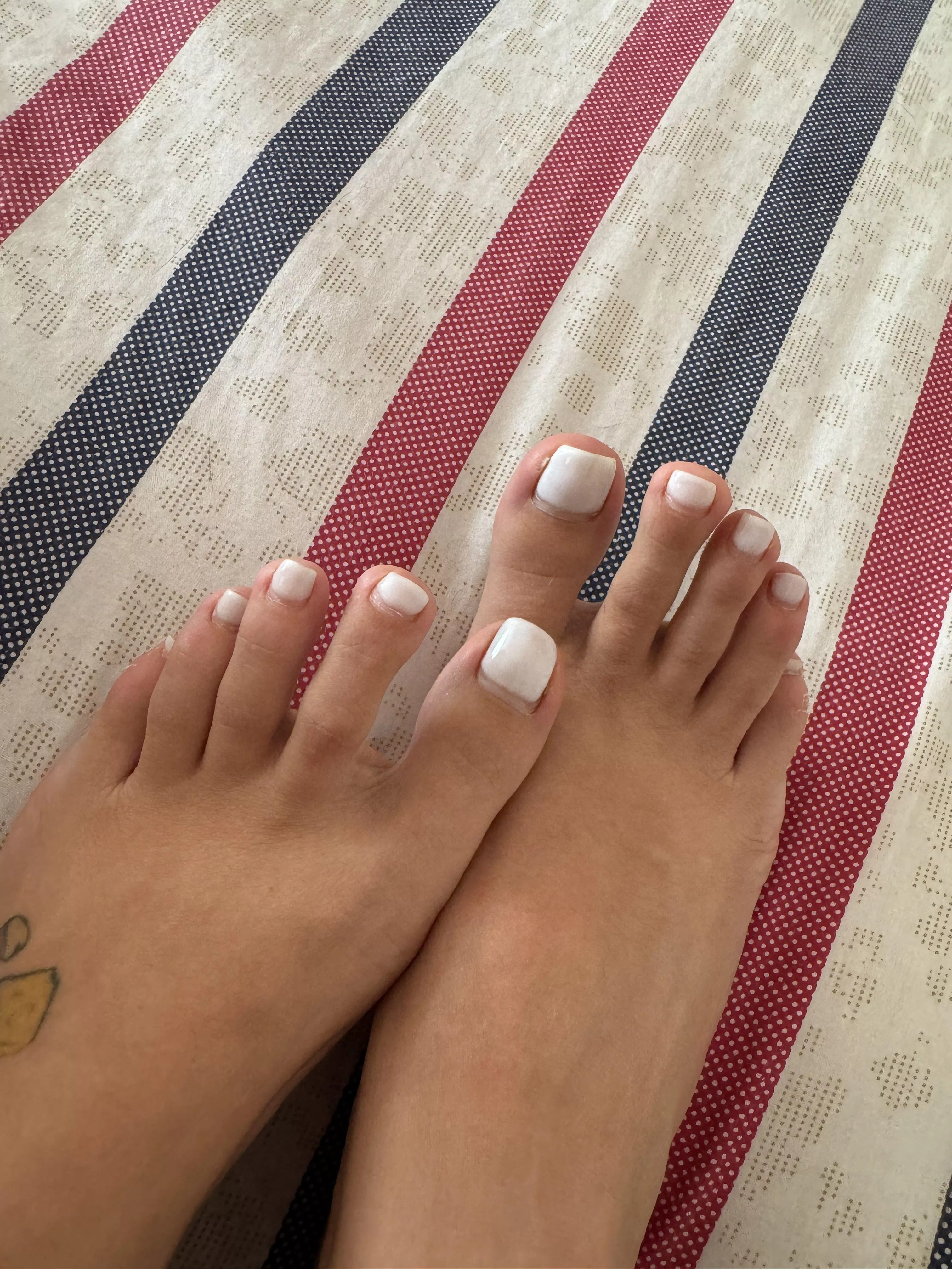 I love my white pedicure