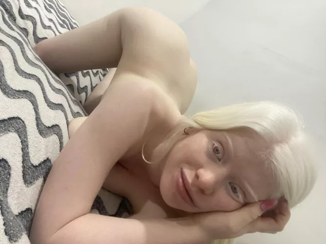 I need a smooth and gentle hand for my butt