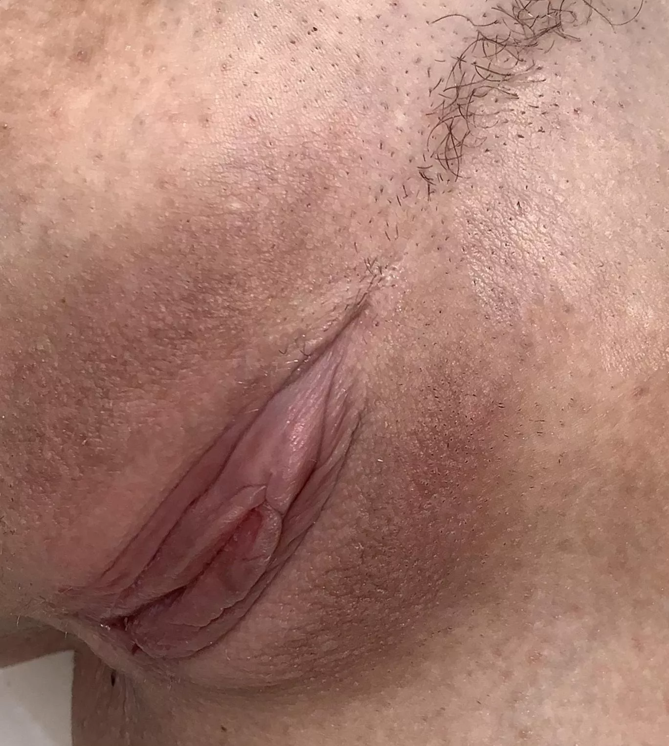 I shaved my pussy to make it tastier for you