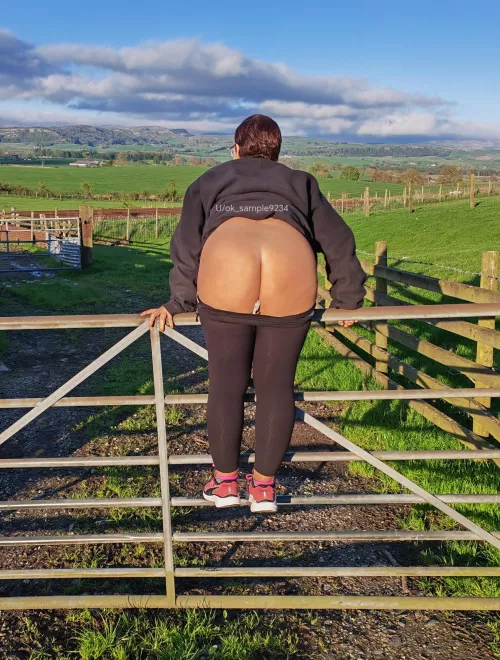 I'm now the perfect height for eating haha 5ft tall UK cougar