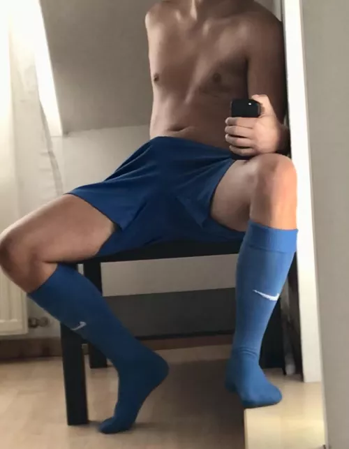 Interesse an ersten Erfahrungen mit Jungs bis 26