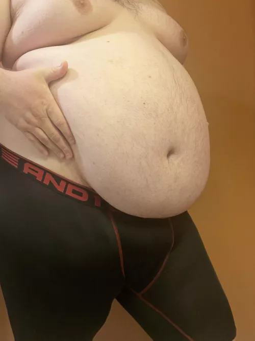 Just a fat hog showing off in his boxers. Dm me if you like 😈🥵