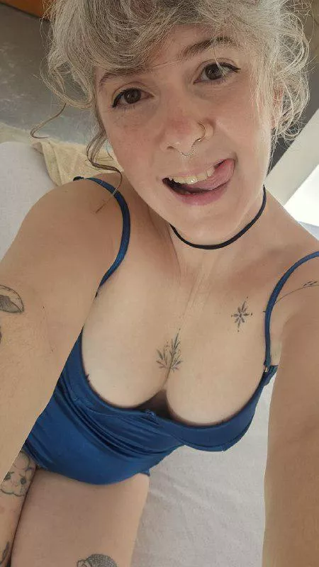 Just a hot mami ready to ruin you 😈 don't be fooled by my sweet face