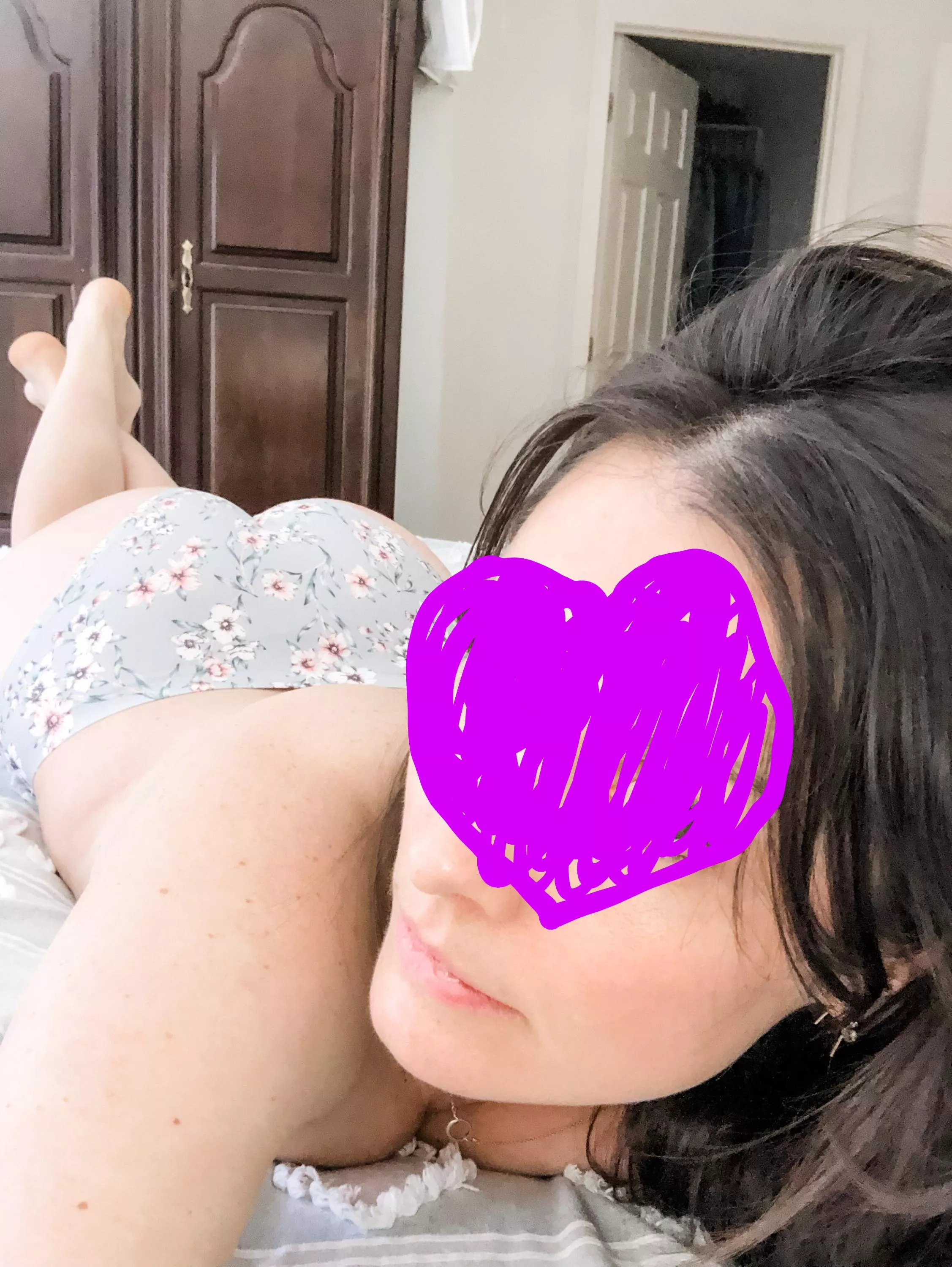 Just hanging out 😘 38[f]