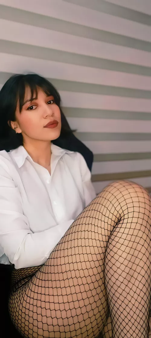 [lina_bedoya] Flirting is an art, and today I am the artist. 🎨💖”