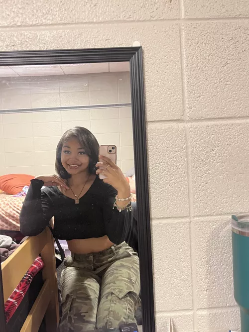 Looking for a daddy 18:)