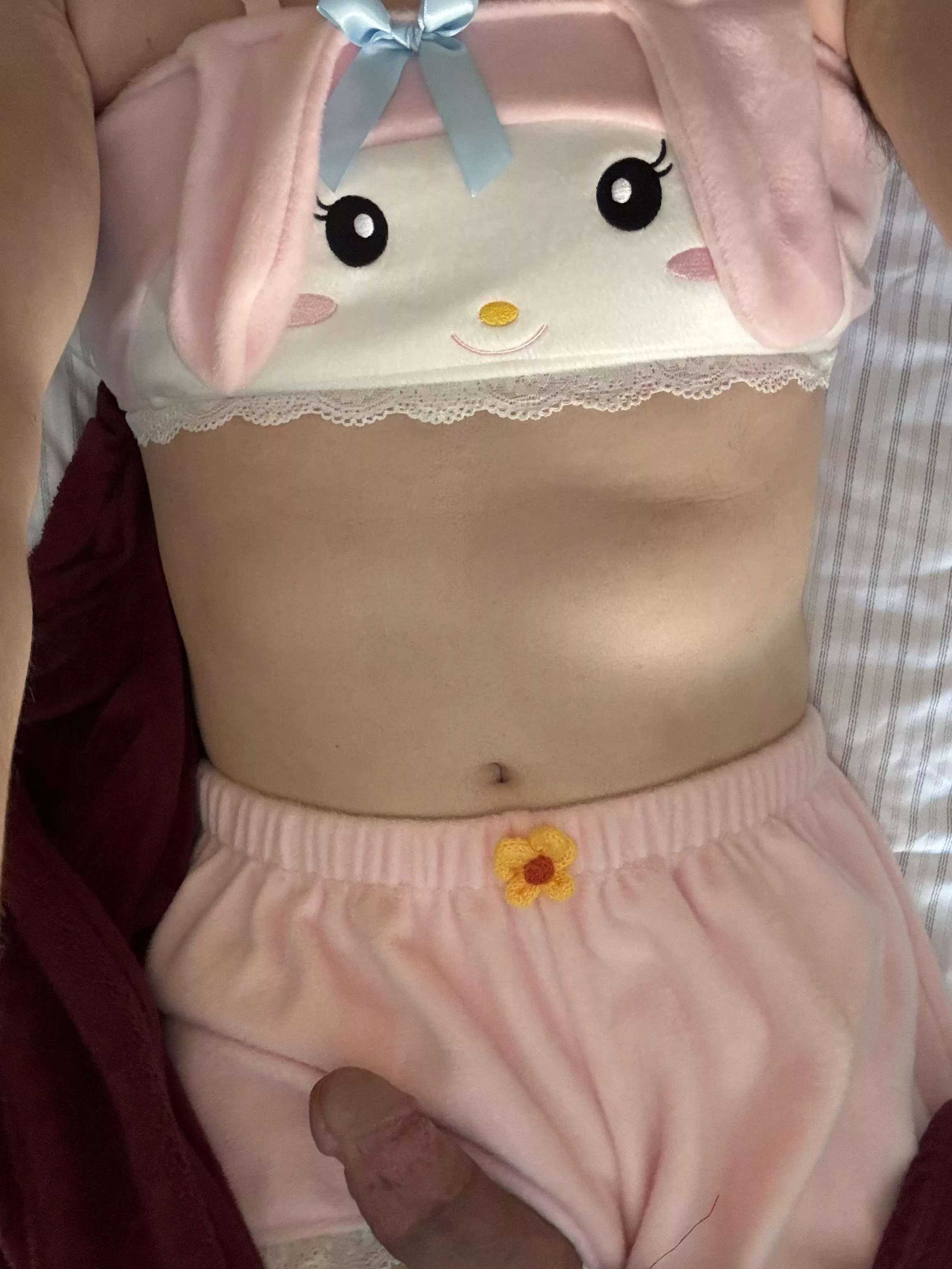 looks like someone caught their son femboying around