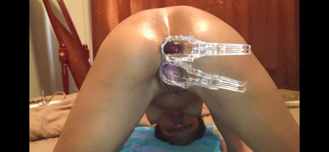 Loose pussy and asshole!