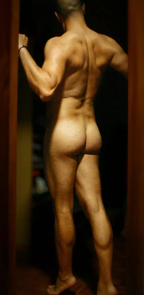 [M] Stranger in a dark room