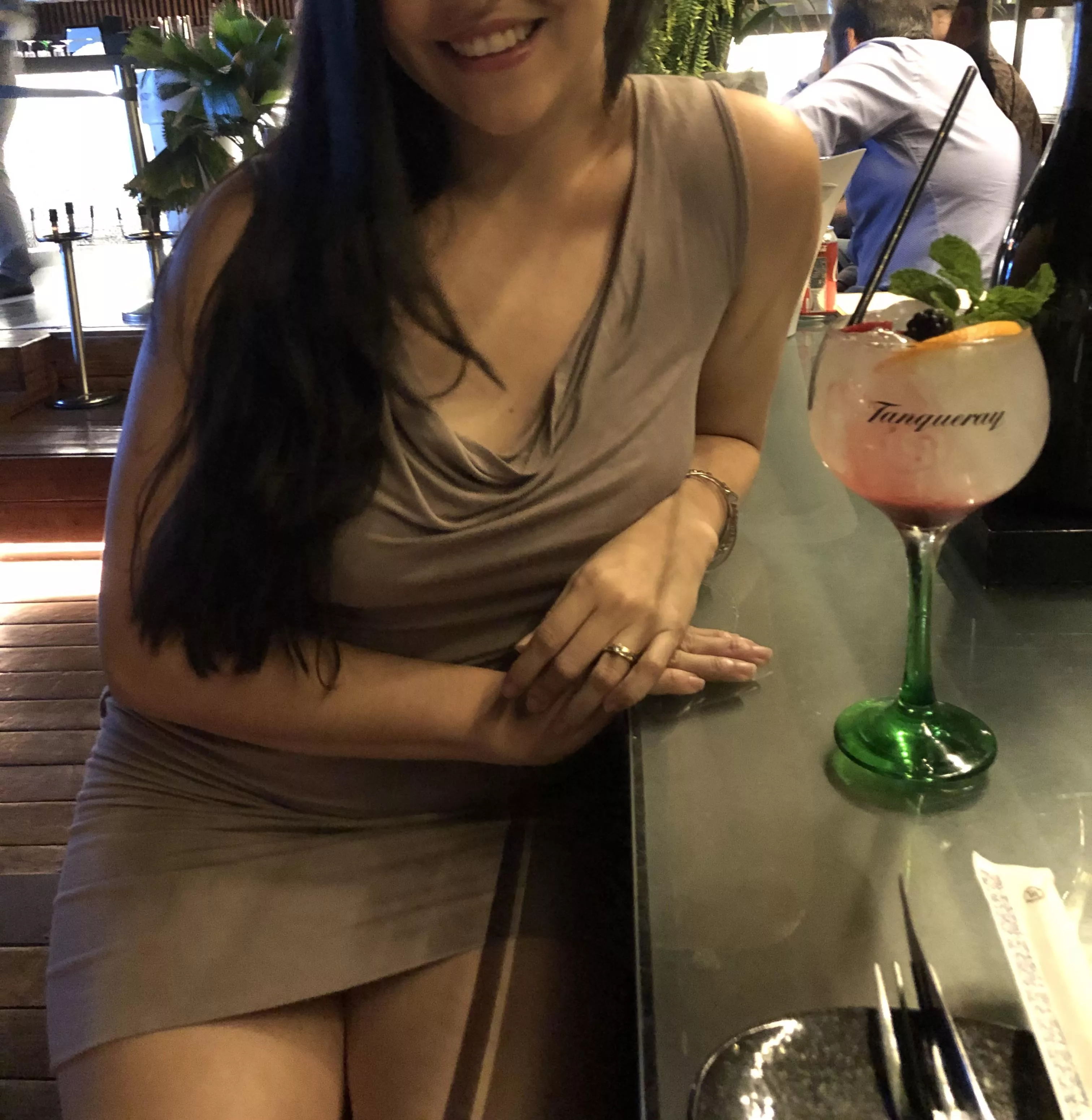 Milf night out. Drinks with this 33F