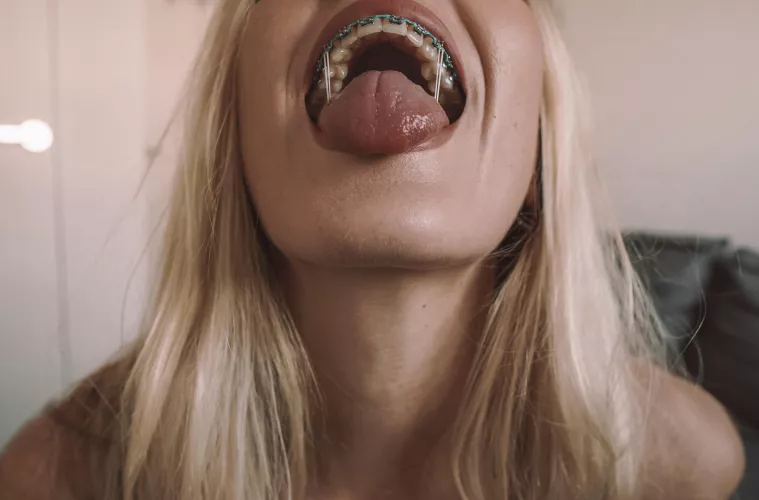 My blue powerchain needs some white cum